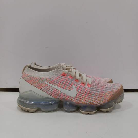 Nike, Women's Athletic  Shoes Size 9 image number 4