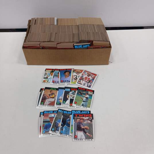 10lb Lot of Assorted Sports Trading Card Singles image number 1
