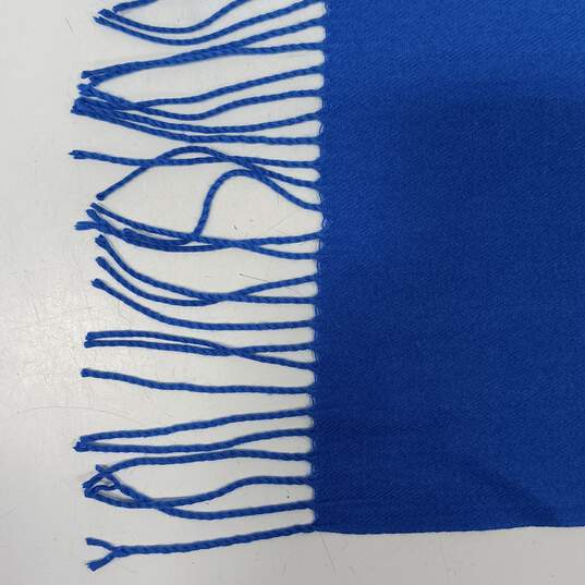 Women's Blue Cashmere Scarf image number 2