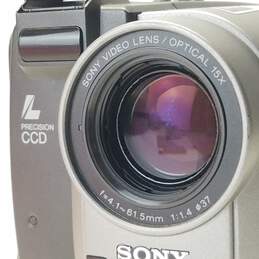 Sony Handycam Vision CCD-TRV52 Video8 Camcorder alternative image