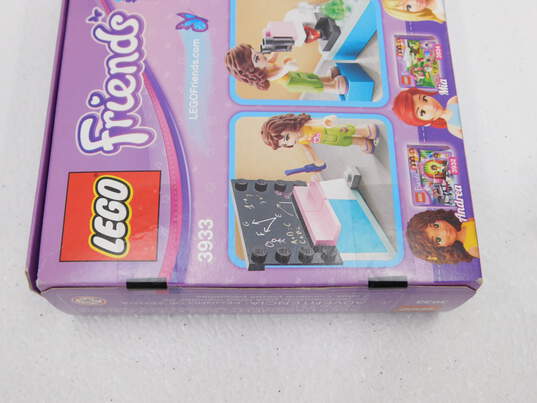 Friends Factory Sealed Sets 3183: Stephanie's Cool Convertible & 3933: Olivia's Invention Workshop image number 3