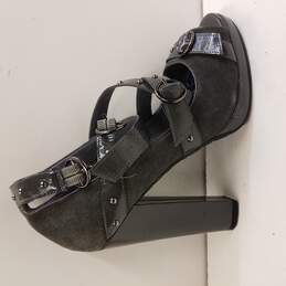 Betseyville Olivet Grey Heels Size 8.5