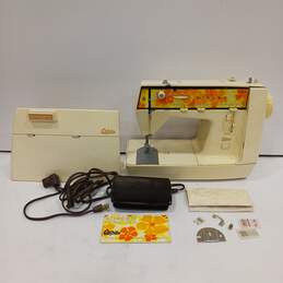 Vintage Singer Genie Lightweight Portable Zig-Zag 353 Sewing Machine In Case