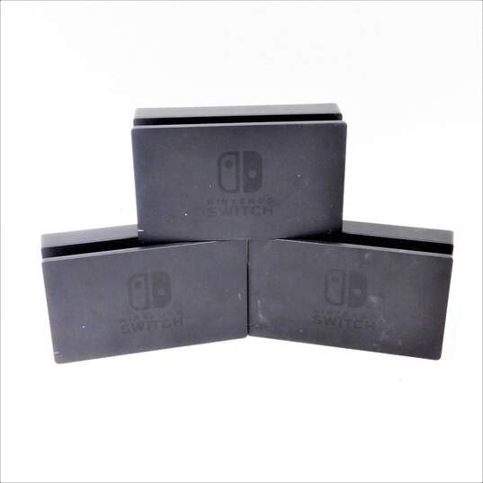3 Nintendo Switch Docks Untested image number 1