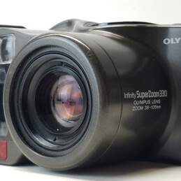 Olympus Infinity SuperZoom 330 AF Point & Shoot 35mm Film Camera alternative image