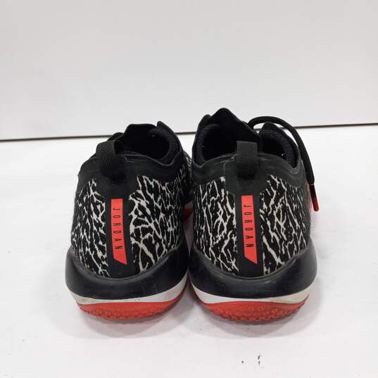 Nike Men's 8454003-006 Shoe Size 11.5 image number 4