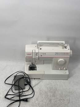 Solid State White Electric Sewing Machine w/ Pedal Case Powers On 0401160-B alternative image