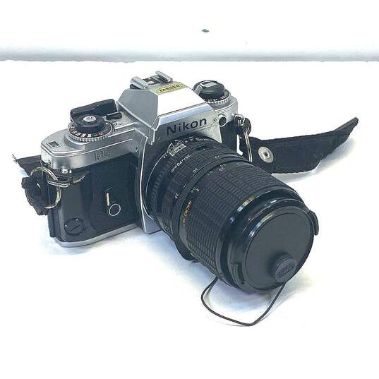 Nikon FG 35mm SLR Camera w/ Accessories image number 1
