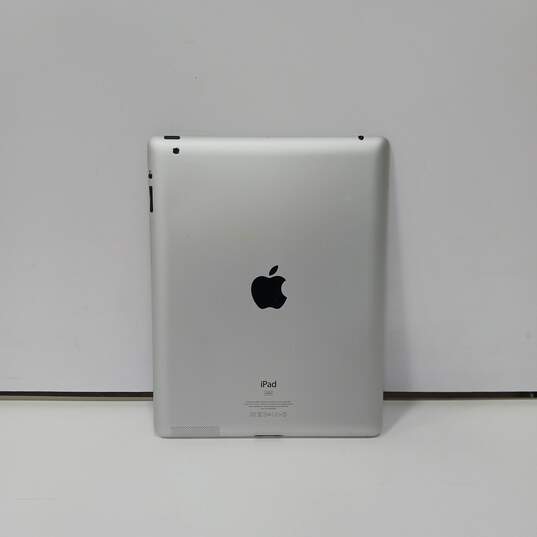 Apple iPad 16GB Model A1395 (Has Screen Protector On) image number 2