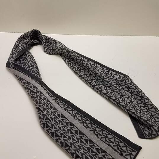 Michael Kors Signature Knit Scarf Grey image number 3