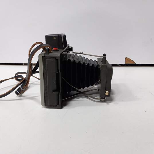 Polaroid Automatic 215 Land Camera w/ Case image number 4