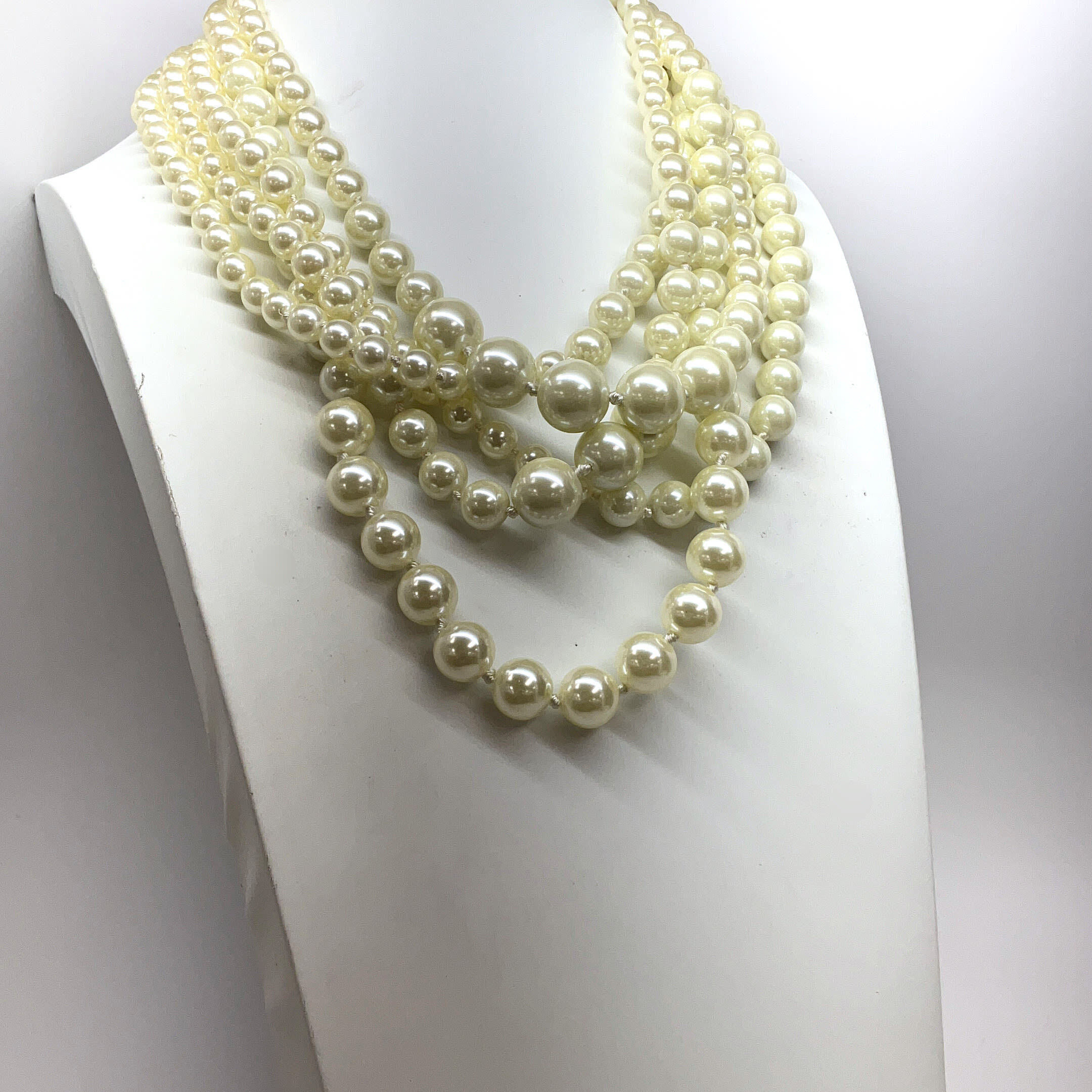 Vintage Multi Strand Pearl Necklace White Faux Pearl Choker 1960s 2-strand  Graduating Pearl Collectible Jewelry Gift - Etsy