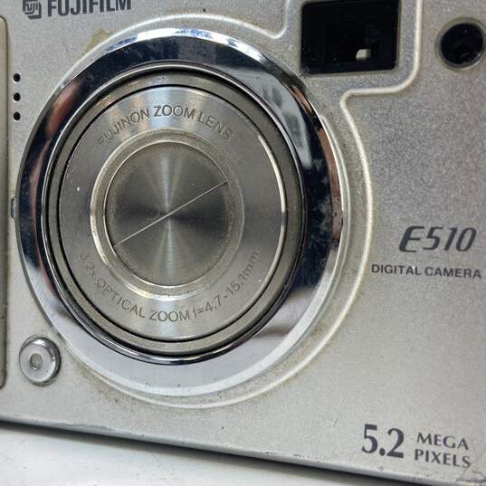 Fujifilm FinePix E510 5.2MP Digital Camera image number 4