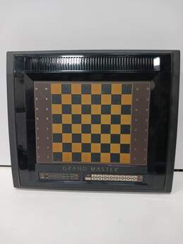 MB Electronic Chess Game alternative image