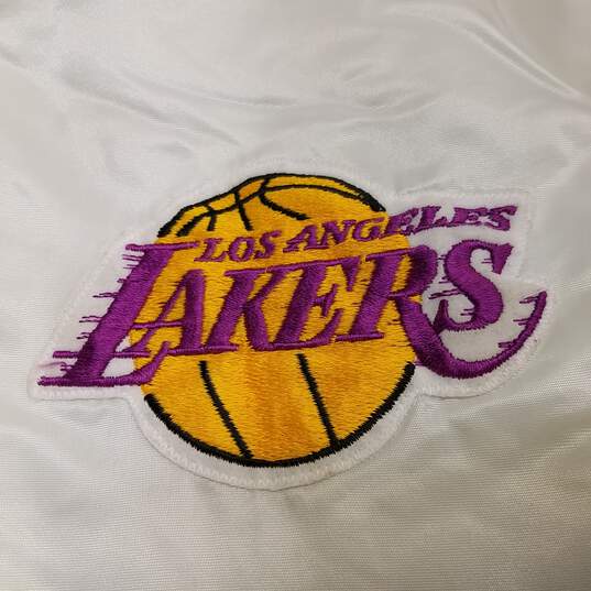 Vintage YOUTH Starter Jacket L.A. Lakers White Satin Sz. XL image number 5