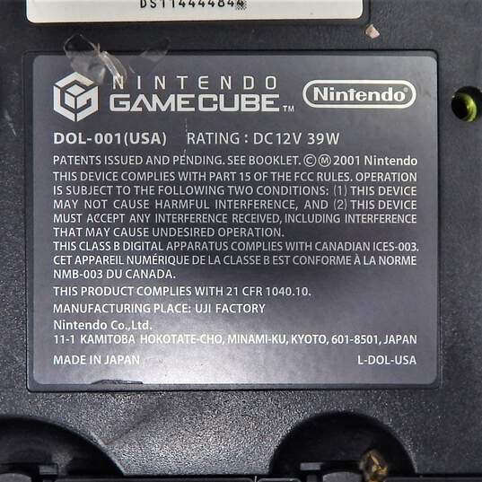 Nintendo GameCube w/5 Games FIFA Soccer 07 image number 9