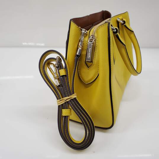 Kate Spade Tippy Triple Compartment Yellow Leather Crossbody Bag AUTHENTICATED image number 5