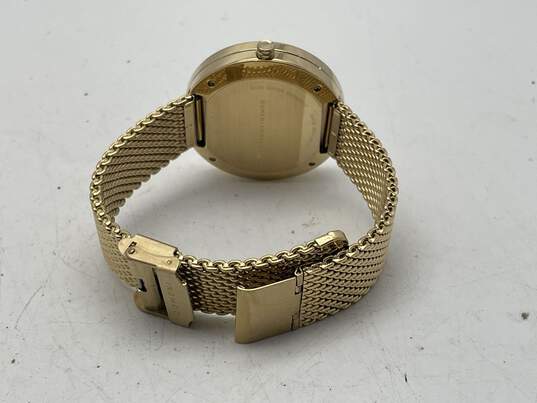 Womens Gold Tone Water Resistant Stainless Steel Analog Wristwatch 100g image number 4