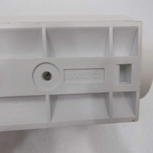 VNTG Bose Model 100 White Wall Speakers (Set of 2) image number 13