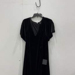 NWT Lulus Womens Black Velvet V-Neck Short Sleeve Long Maxi Dress Size 2X alternative image