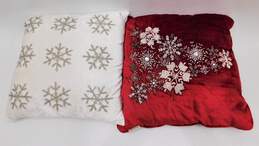 2 Seasonal Holiday Winter Christmas Home Decoration Pillows