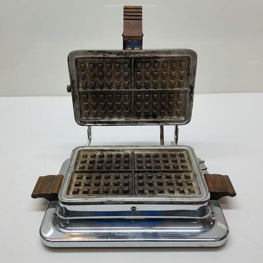 Dominion Waffle Iron Model 1208A image number 2