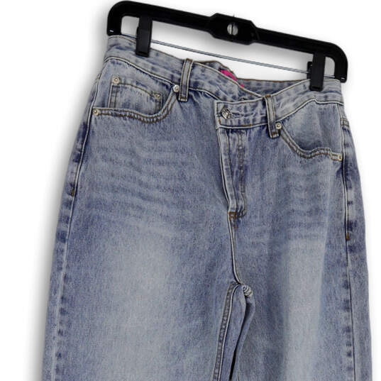 NWT Womens Blue Denim Medium Wash Stretch Pockets Straight Leg Jeans Size M image number 3