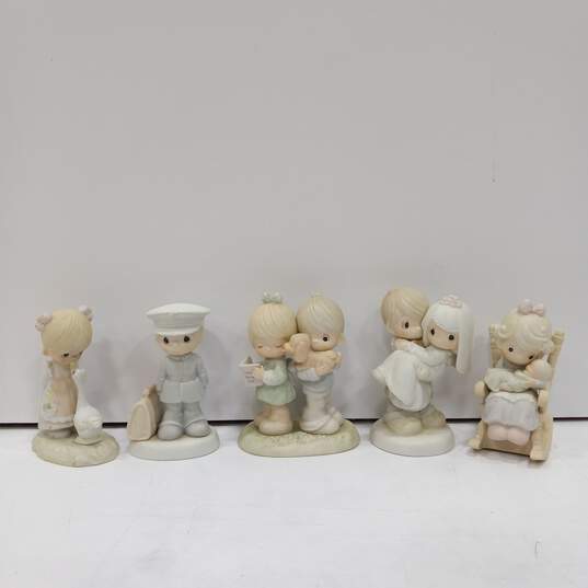 Bundle of 5 Assorted Precious Moments Figurines image number 1