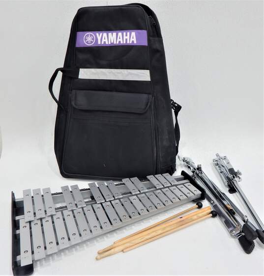 Yamaha Brand 32-Key Model Glockenspiel Kit w/ Case, Stand, and Accessories image number 1