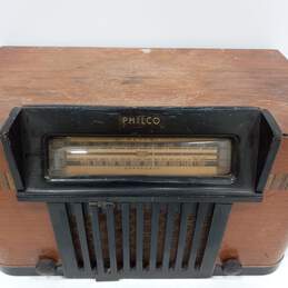 Vintage Philco Ju' Box Tube Radio Model 41-95 alternative image