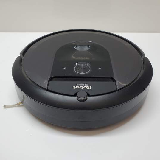 iRobot Roomba i7 Robot Vacuum Cleaner - Black Untested, For Parts/Repair image number 2