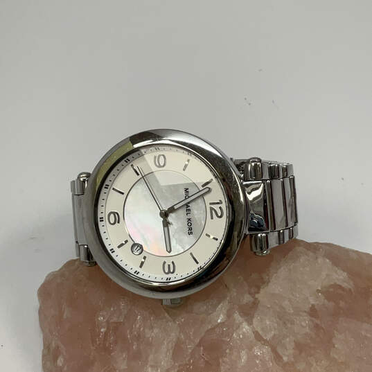 Designer Michael Kors MK-5070 Silver-Tone Round Dial Analog Wristwatch image number 1