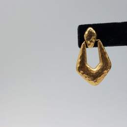 14k Gold Hammered Door knocker Post Earrings 3.8g alternative image