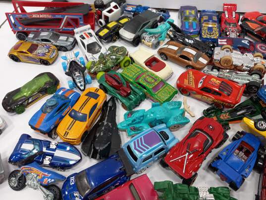12.9lbs Bundle of Assorted Toy Vehicles image number 3