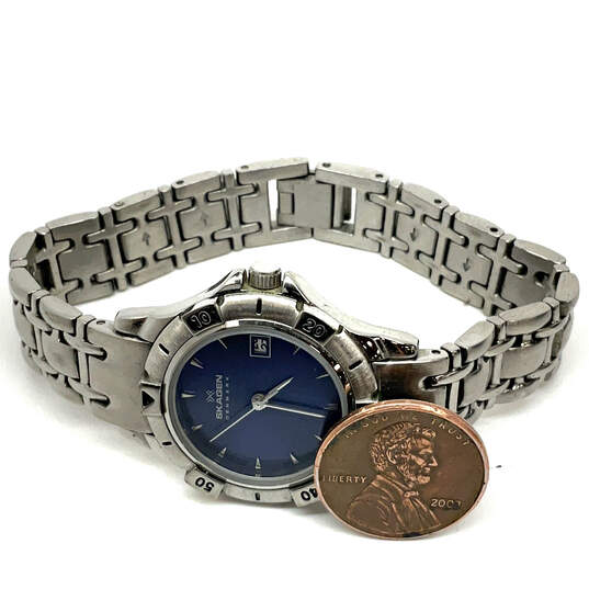 Designer Skagen Denmark 63SSXN Silver-Tone Round Dial Analog Wristwatch image number 2