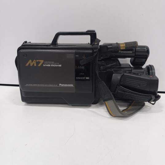 Panasonic NV-M7PX VHS Video Camera w/ Case image number 3