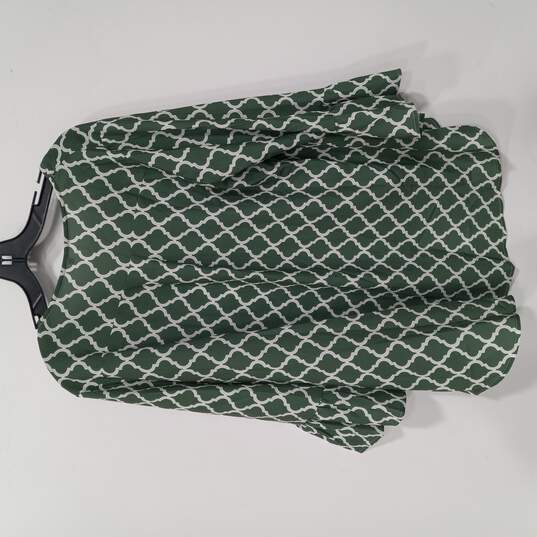 Unbranded Green Blouse Women's Size M image number 4