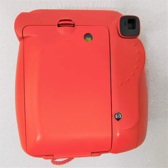 Fujifilm Instax Mini 8 Red  Instant Film Camera w/Red Carry Case image number 3