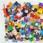 8.6 oz. LEGO Miscellaneous Minifigures Bulk Lot image number 2