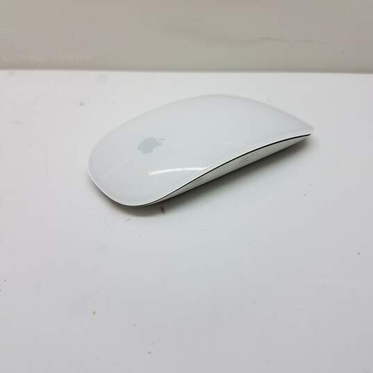 Apple Magic Mouse Wireless Model A1296 image number 1