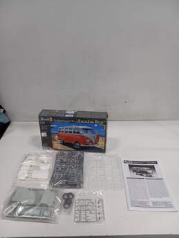 Revell #07399 1:24 Scale Volkswagen T1 "Samba Bus" Plastic Model Kit IOB