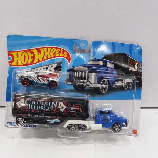 Hotwheels Crusin' Illusion Toy Car In Packaging image number 1