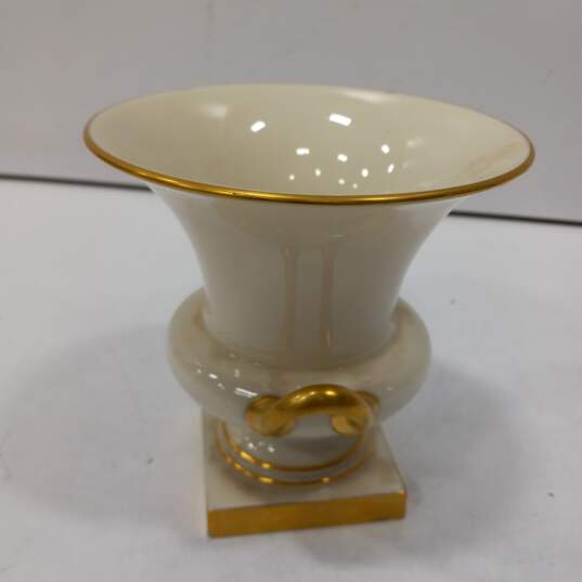 Lenox Trophy Vase image number 6