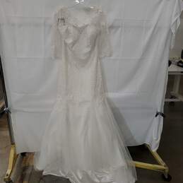 Da Vinci Long Sleeve Lace Zip Back Wedding Dress Size 16