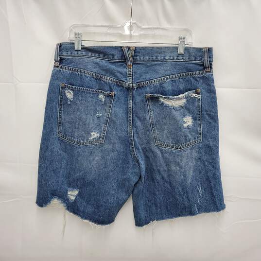 NWT Free People WM's Distressed Cotton Blue Denim Jean Shorts Size 31 image number 2