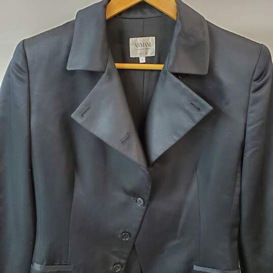 Armani Colleziono Vintage Women's Blazer in Size 2 image number 2