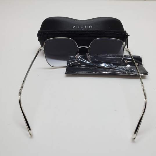 Vogue  4175-SB 323/79 53-17 135 2N Eyeglasses with Case image number 4