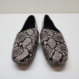 Vince Loafers Paz Gray/Cream Snake-Print Leather Size 7 Slip-On Flats Sz 6 alternative image