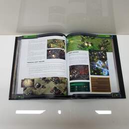 Starcraft 2 Limited Edition Strategy Guide alternative image
