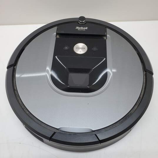 iRobot Roomba Model 960R Robot Vacuum image number 2